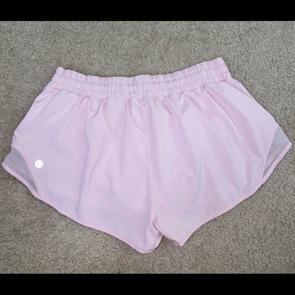 Lululemon Hotty Hot Shorts 2.5”